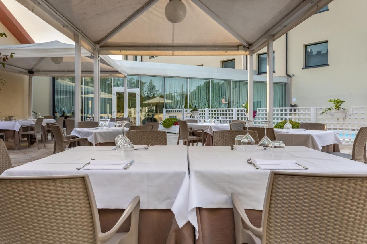 Hotel Concorde Camerano Exteriör bild