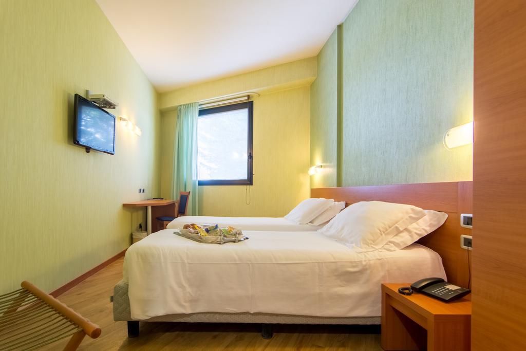 Hotel Concorde Camerano Exteriör bild