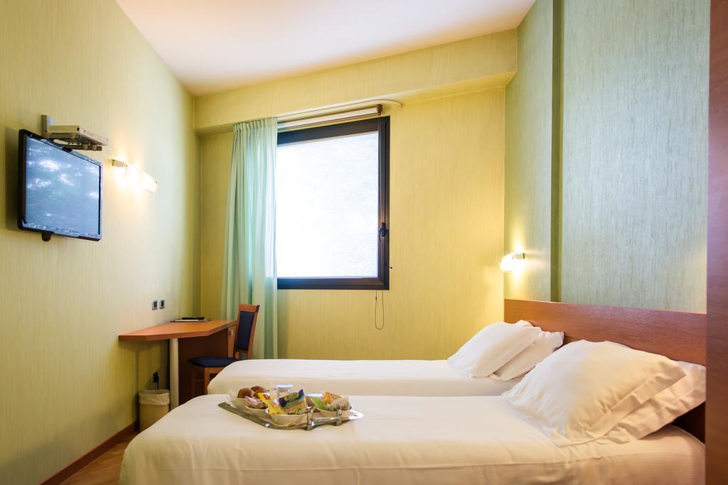 Hotel Concorde Camerano Exteriör bild